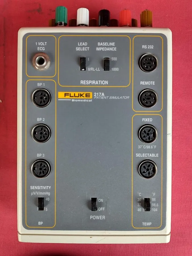 Тестер Dynatech Nevada Fluke 217A Patient Simulator EKG ECG IBP