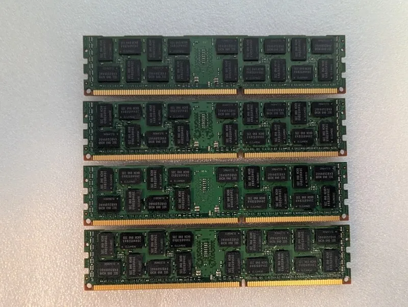Модуль памяти LOT 9x 8GB 2Rx4 PC3-10600R DDR3 ECC Registered Server RAM M393B1K7
