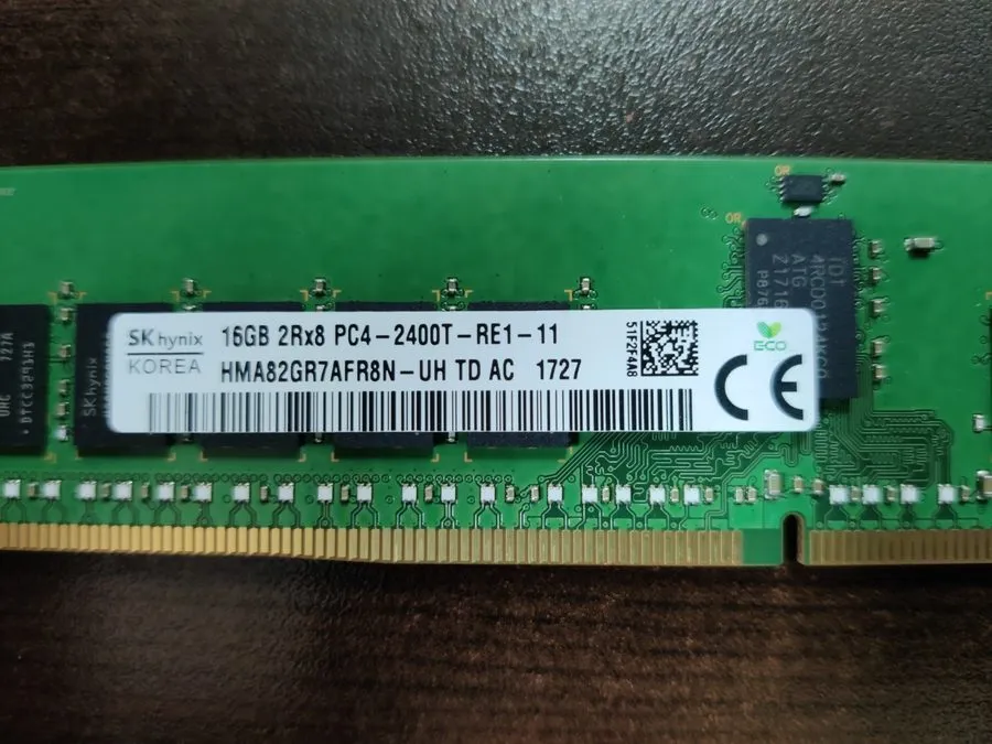Модуль памяти SK Hynix 16GB 2Rx8 PC4-2400T DDR4 RDIMM Server RAM HMA82GR7AFR8N-U