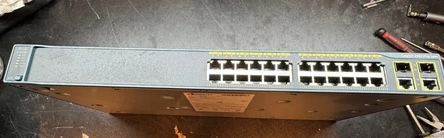 Коммутатор Cisco Catalyst 2960 Plus Series WS-C2960+24TC-L 24-Port 10/100 Switch
