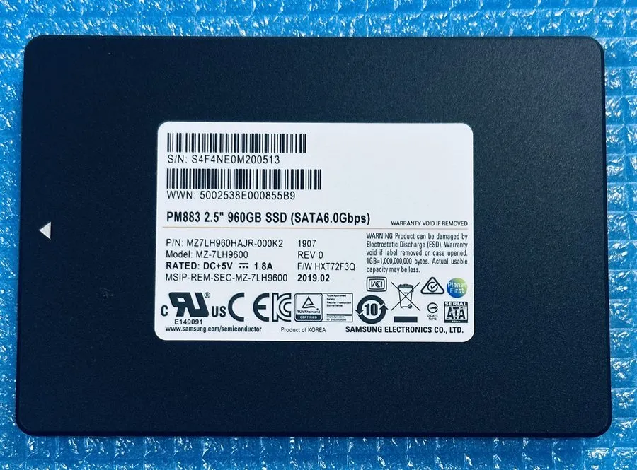SSD-накопитель MZ-7LH9600 SAMSUNG PM883 960GB 2.5'' SATA 6.0Gbps MZ7LH960HAJR-00