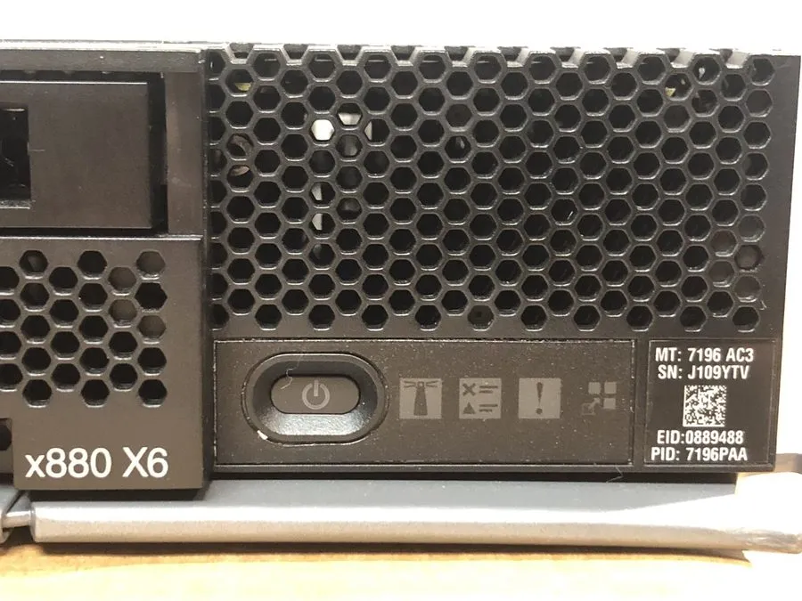 Сервер Lenovo FlexSystem X6 x880 Server Two E7-8867V3 2.5GHz 32 Core 1024GB 2x S