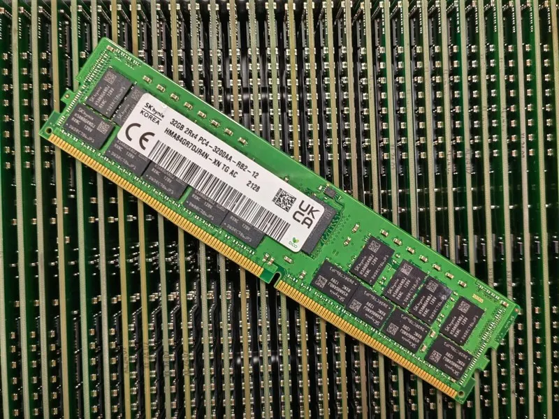 Модуль памяти SK hynix 32GB DDR4-3200 ECC RDIMM 2Rx4 PC4-25600 RAM HMA84GR7DJR4N