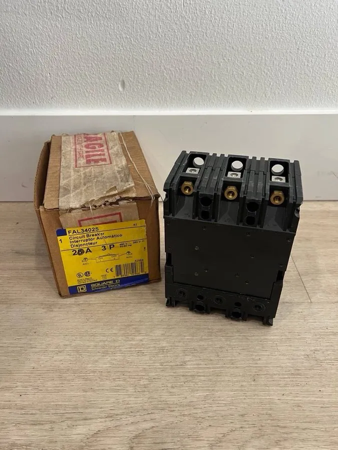 Автоматический выключатель SQUARE D FAL34025 3pole 25 AMP 480V CIRCUIT BREAKER — фото лота 2