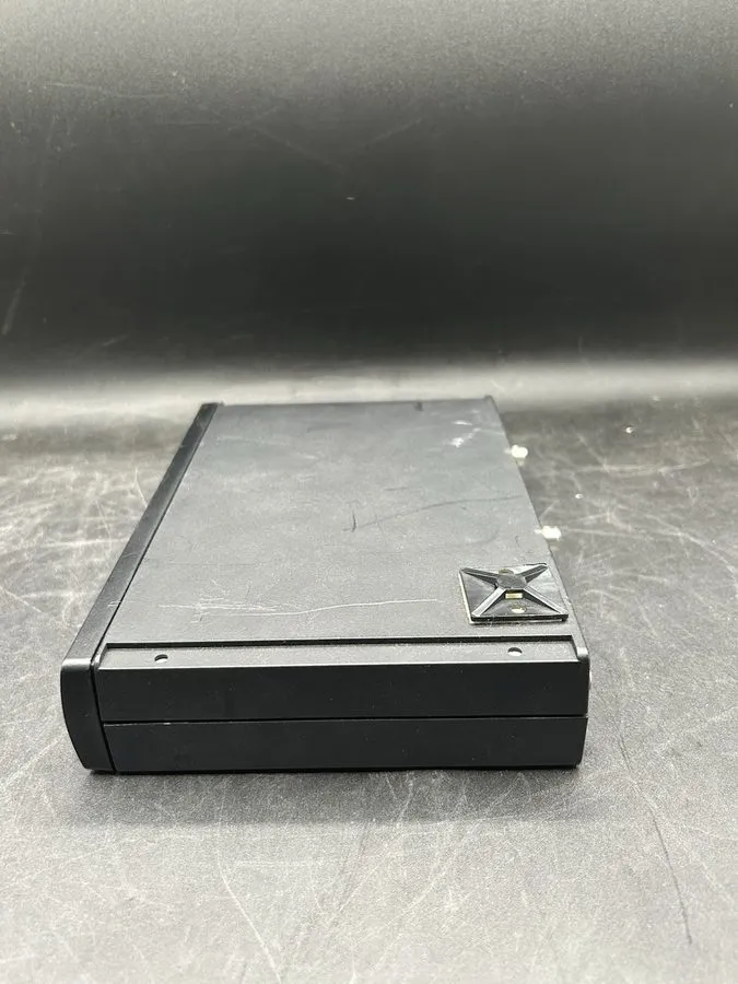 Радиосистема Shure ULXS4/ULXS2 J1 Wireless Microphone Receiver no antennas — фото лота 2