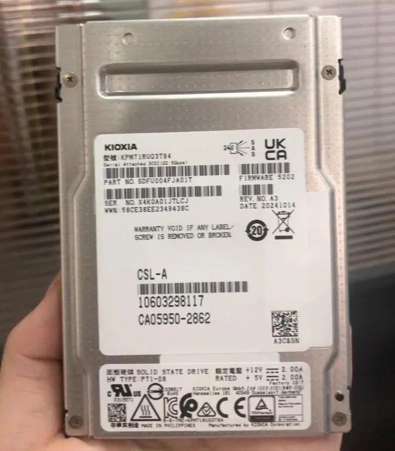 SSD-накопитель Dell/Kioxia 15.36TB SAS-4 24Gb/s 3D TLC 1 DWPD 2.5" Enterprise SS