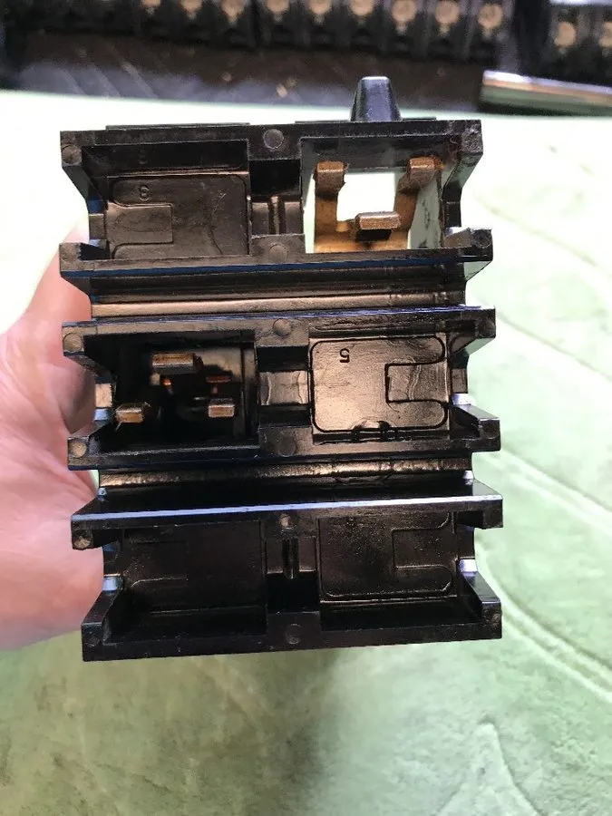Автоматический выключатель Square D FA24020BC 2pole 480v 20 Amp Circuit Breaker