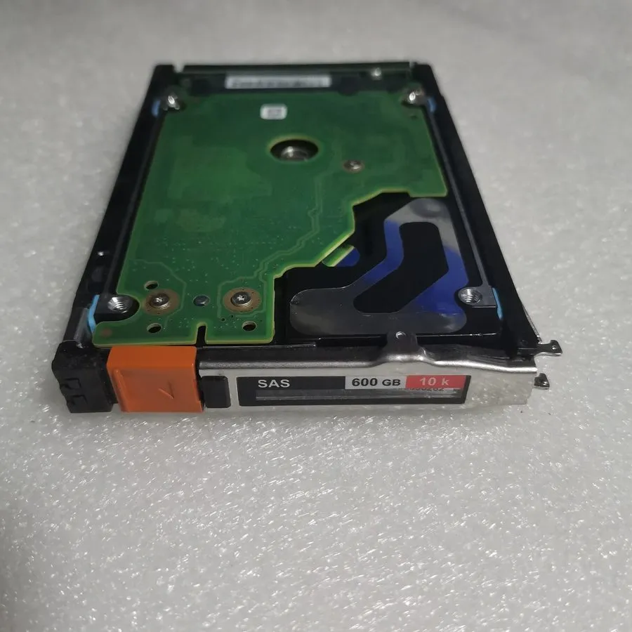 Жёсткий диск EMC 005050282 005050344 005050211 600GB 10K RPM SAS 2.5" HDD Hard D — фото лота 1