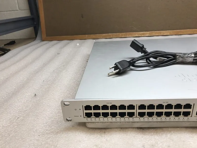 Коммутатор Cisco Meraki MS320-48FP L3 Cloud Managed 48 Port GigE 740W PoE Switch — фото лота 2
