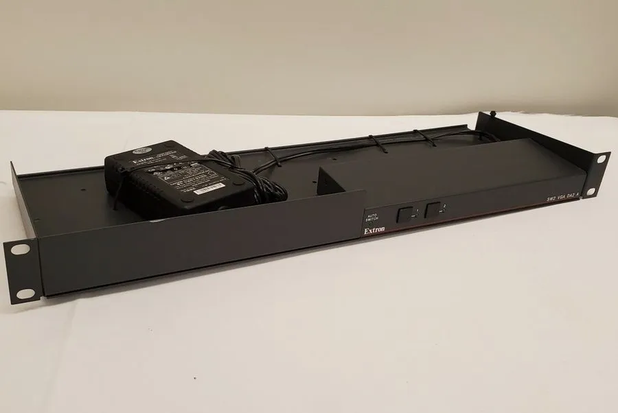 Видеокоммутатор Extron SW2 AR HVxi 2-Input Analog BNC Video+Audio Switcher With 