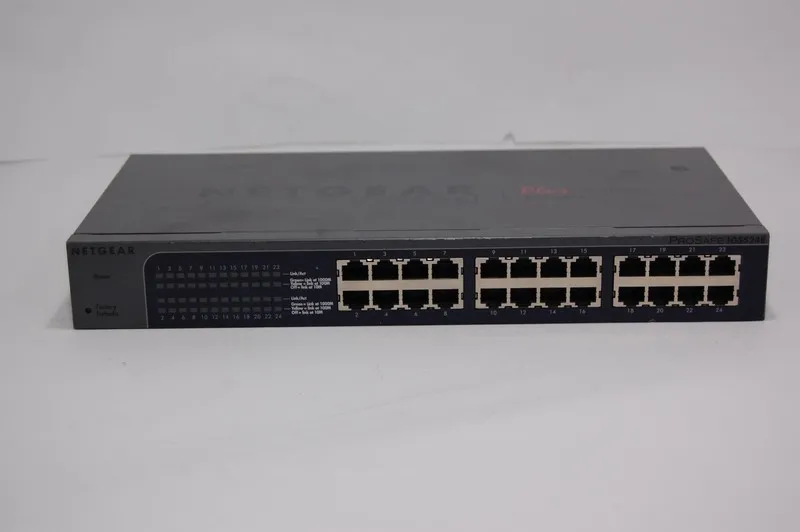 Коммутатор Netgear ProSafe Plus JGS524E 24-Port Gigabit Switch with Power Lead — фото лота 1