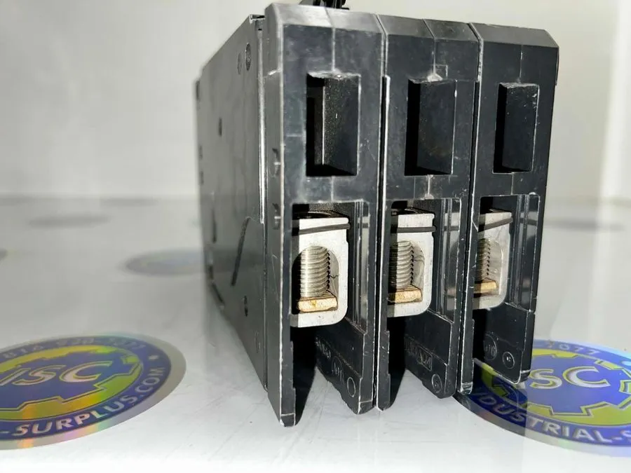 Автоматический выключатель Siemens HHED63B125 Sentron Ser 125A 3-Pole 600VAC Ext