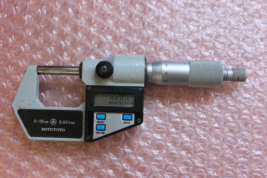 Микрометр Mitutoyo Digimatic Micrometer 0–25 mm MDC-25M [Operation verified] shi