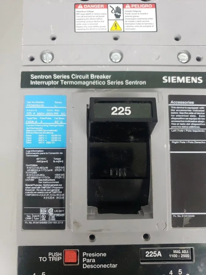 Автоматический выключатель Siemens FXD62B225 Circuit Breaker 225A 3 Pole 600VAC