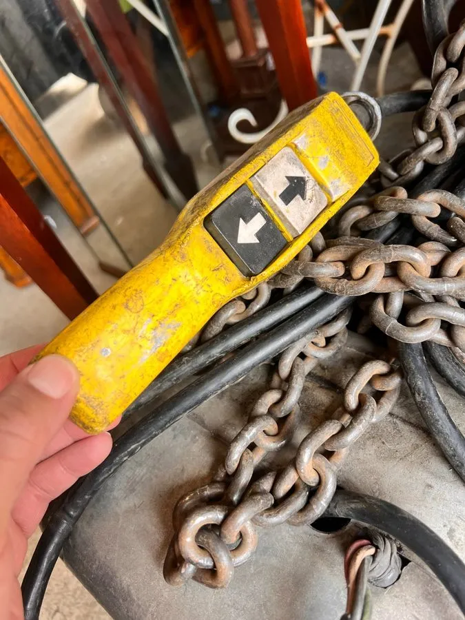 Таль Dayton 3YE18 1 Ton 2000Lb Electric Chain Hoist 20' Lift 16Fpm 460V 3Ph Trol — фото лота 2