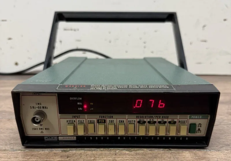 Тестер FLUKE 1900A 5 Hz to 80 MHz FREQUENCY COUNTER (REF.: 007N)