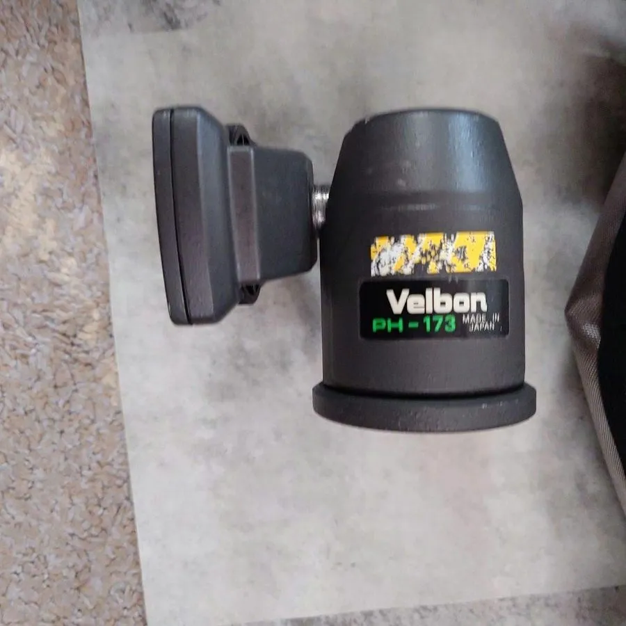 Оборудование видеонаблюдения Velbon Field Chaser Aluminum Tripod with PH-173 Hea — фото лота 2