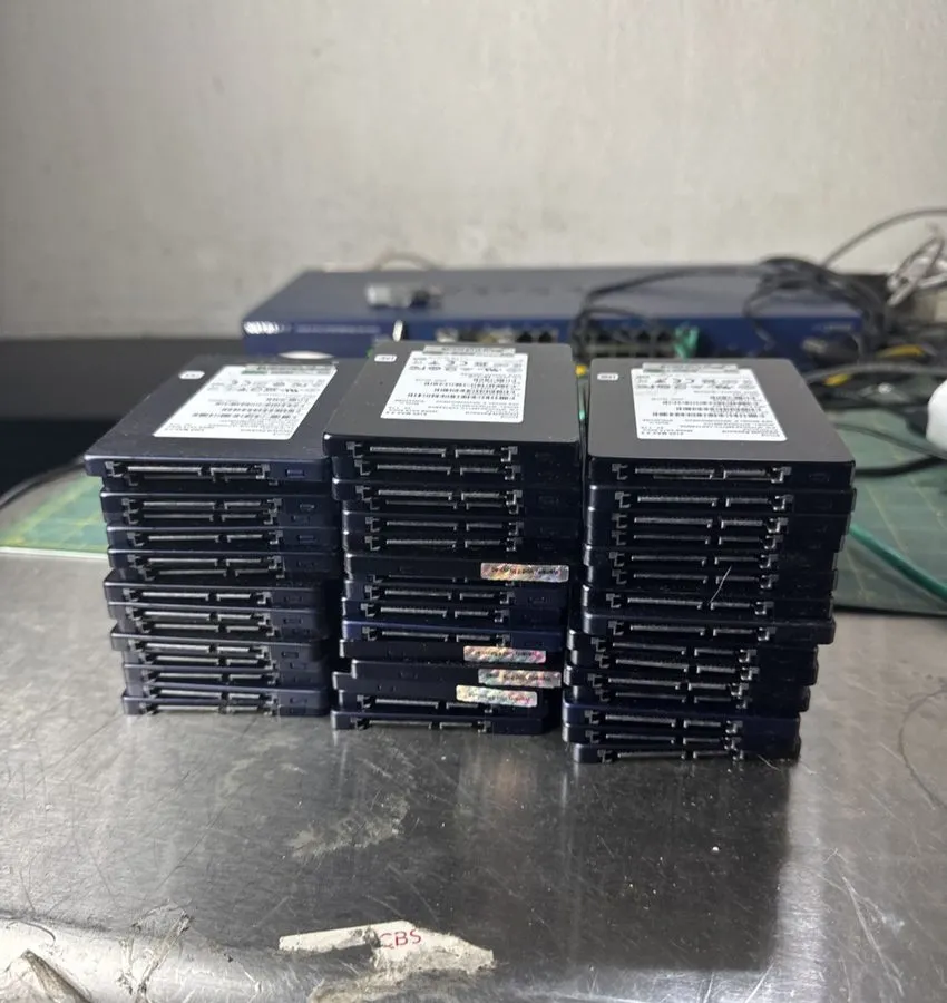 SSD-накопитель MICRON 480GB 2.5" 7MM SATA SSD SOLID STATE DRIVE MTFDDAK480TCC 84 — фото лота 1
