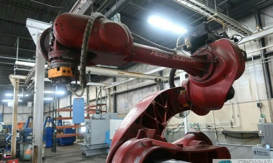 Робот 2005 Comau SMART NH1-100-3.2P Press Booster Robot 100kg Payload 126" Reach — фото лота 2