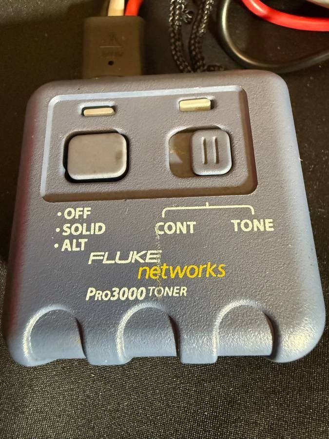 Тестер Analogowy lokalizator par PRO3000 Fluke Networks