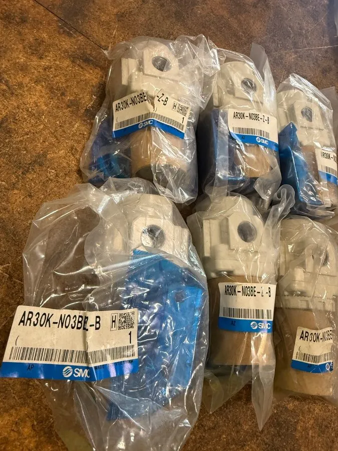 Трубопроводная арматура SMC AR30K-N03BE-Z-B Air Pressure Regulator Modular 1/2" — фото лота 1