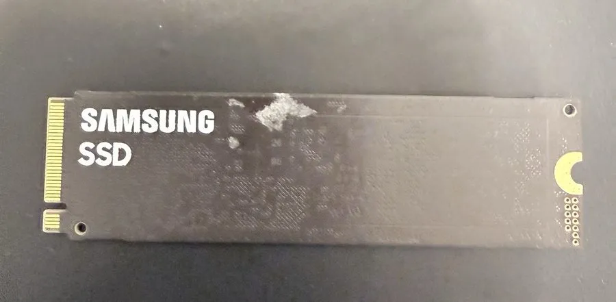 SSD-накопитель Samsung PM9A1 1TB M.2 2280 NVMe PCIe Gen4 x4 SSD MZVL21T0HCLR — фото лота 1