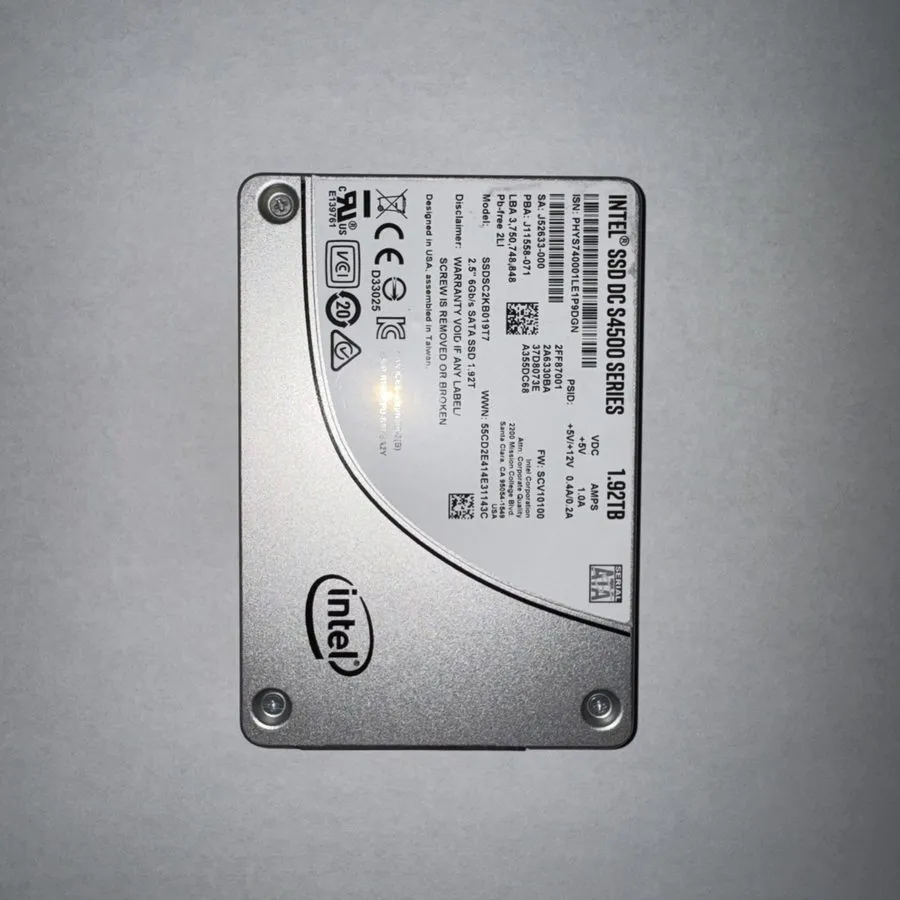 SSD-накопитель Intel DC S4500 Series 1.92TB 6Gbps 2.5 Inch SATA SSD SSDSC2KB019T