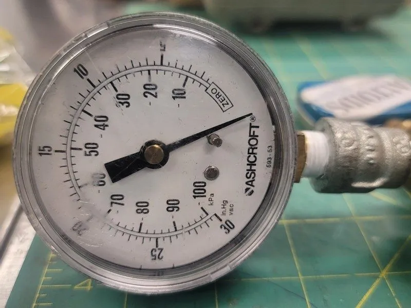 Клапан CASH Valve 11580LB Pressure Regulator With Valve and Ashcroft Gage 30-0 i — фото лота 1
