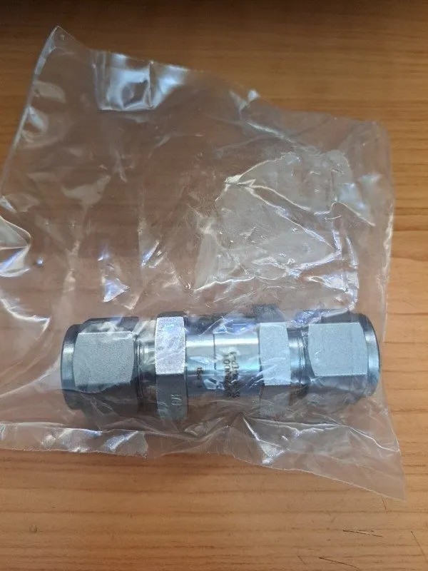 Клапан Swagelok Check Valve 1/2", 1 Psig, EP O-Ring, SS-CHS8-EP-1