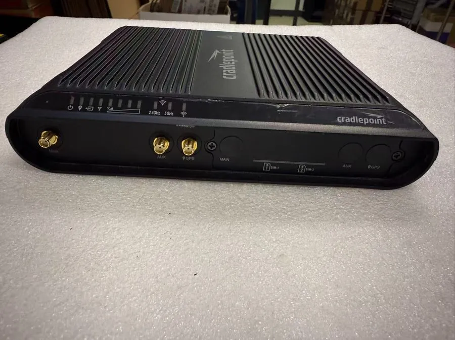 Маршрутизатор Cradlepoint IBR1700-600M Ruggedized Mobile Wireless Router