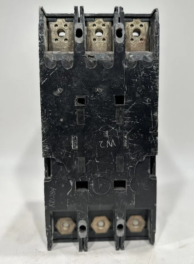 Автоматический выключатель ITE Gould FJ63B225 Circuit Breaker 225-Amp Type FJ6 3 — фото лота 2