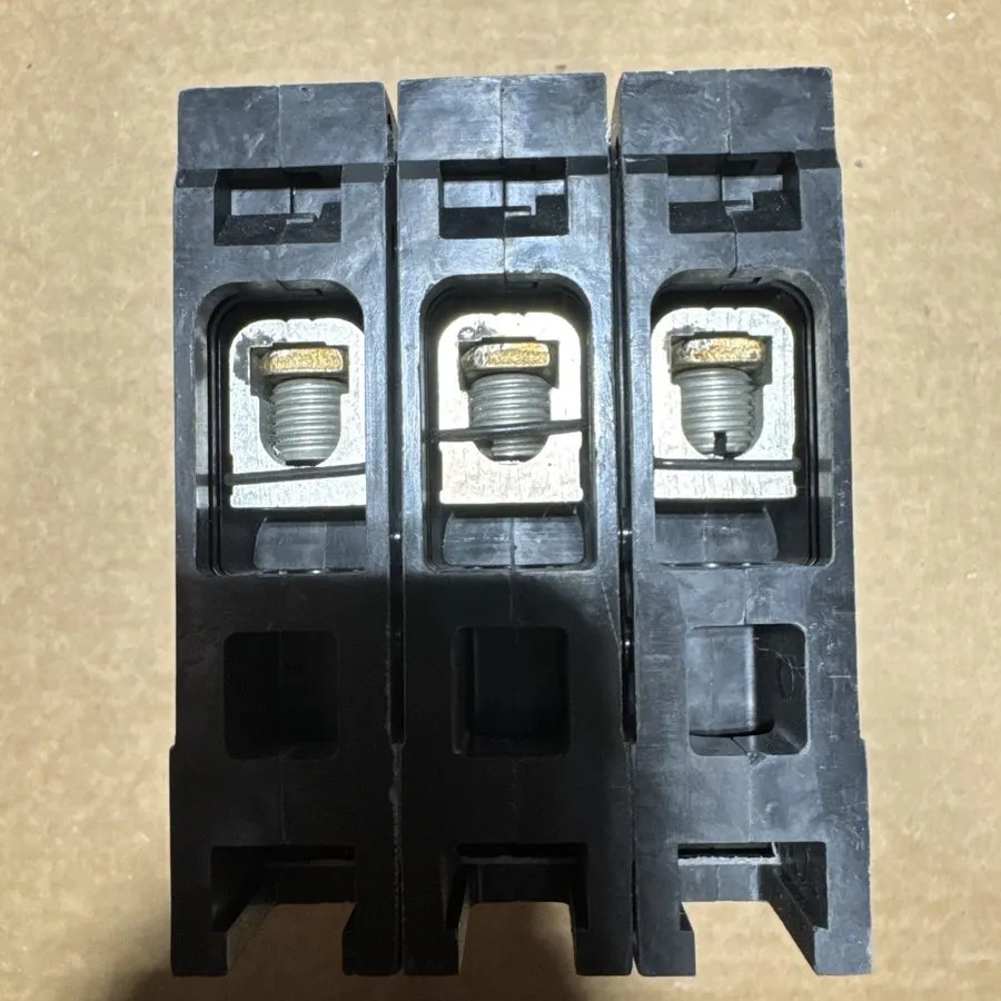 Автоматический выключатель Siemens ED63B070 Circuit Breaker 3 Pole 70A 600V Sent