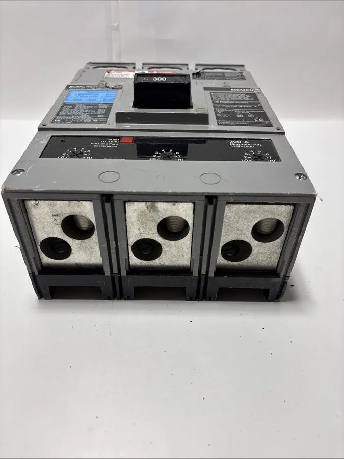 Автоматический выключатель SIEMENS SENTRON CIRCUIT BREAKER JXD63B400 400 AMP 3-P
