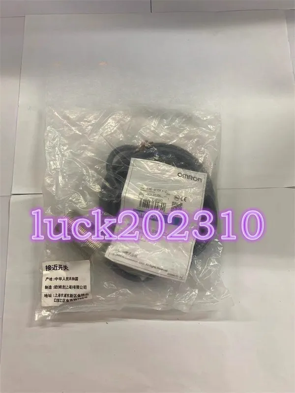 Датчик приближения Omron E2E-X10F1-Z Proximity Sensor