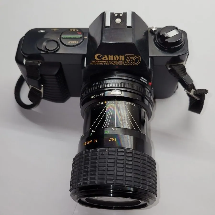 Объектив Canon T50 35mm Film SLR Camera With Sigma 35-70mm f2.8-4 Lens