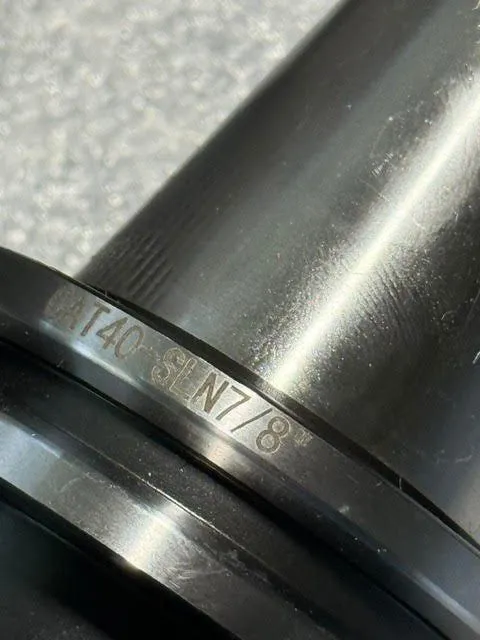 Режущий инструмент CAT40-SLN 1" End Mill Holder w/thru coolant pull tab