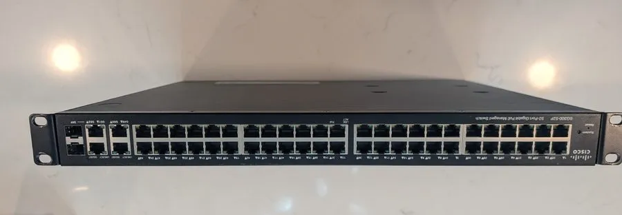 Коммутатор Cisco SG300-52P-K9 SG300 52 port GIG POE switch .90days