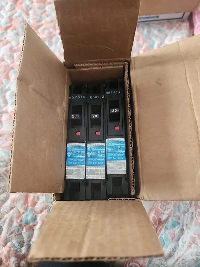 Автоматический выключатель ED41B020 Siemens Sentron Circuit Breaker Type ED4 20A