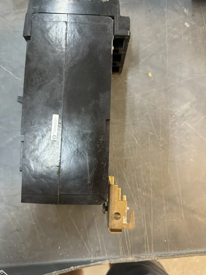 Автоматический выключатель Square D KC34200 200 Amp 480 VAC 3 Pole 65ka@480V I-L — фото лота 1