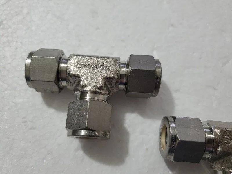 Фитинг Swagelok Stainless Steel Union Tee Fitting, 1/2" OD Tube, SS-810-3