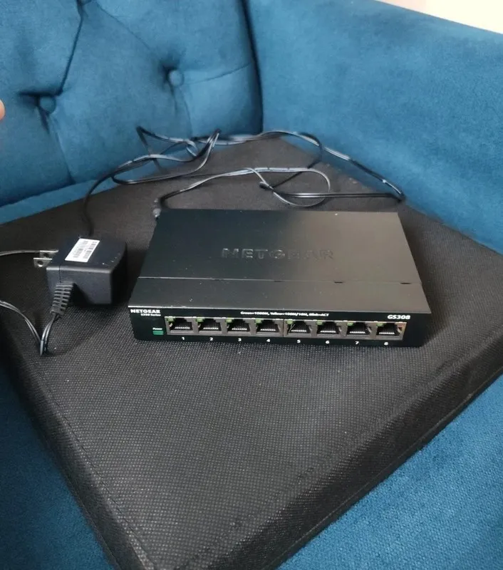 Коммутатор NETGEAR GS308v3 Black 8-Port Gigabit Ethernet Unmanaged Switch