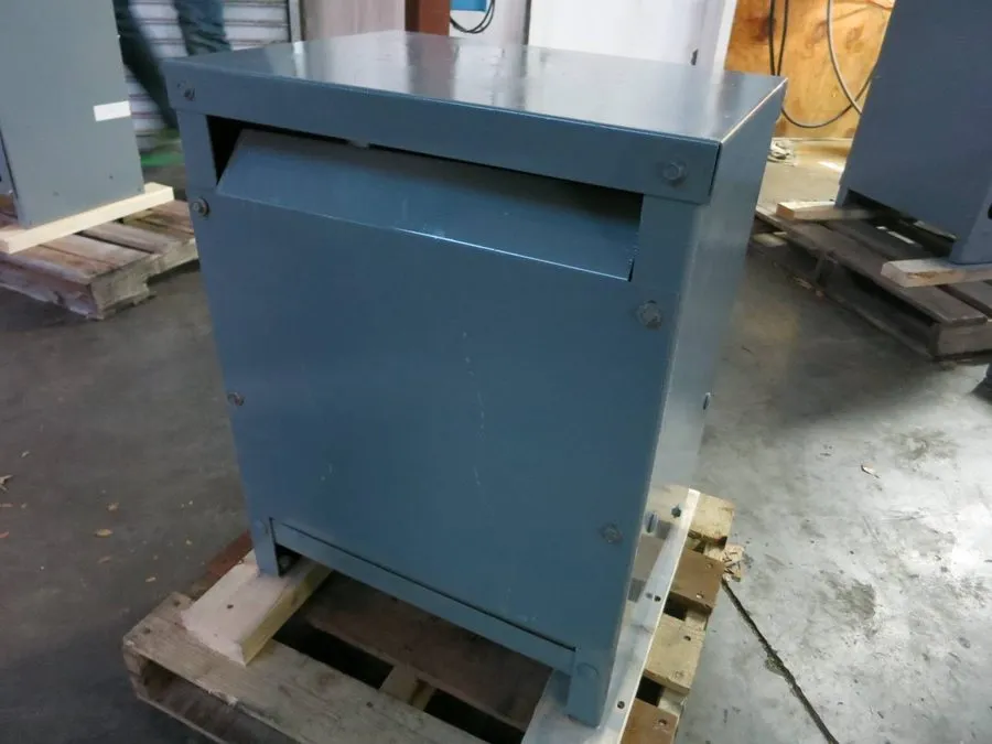 Трансформатор ACME 145 kVA 460 Delta 460Y/266 V 3PH Isolation Transformer DTGB01