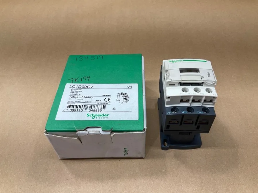 Контактор Schneider Electric LC1D09G7 TeSys Contactor, 3-Pole, 9A Max, 120VAC Co