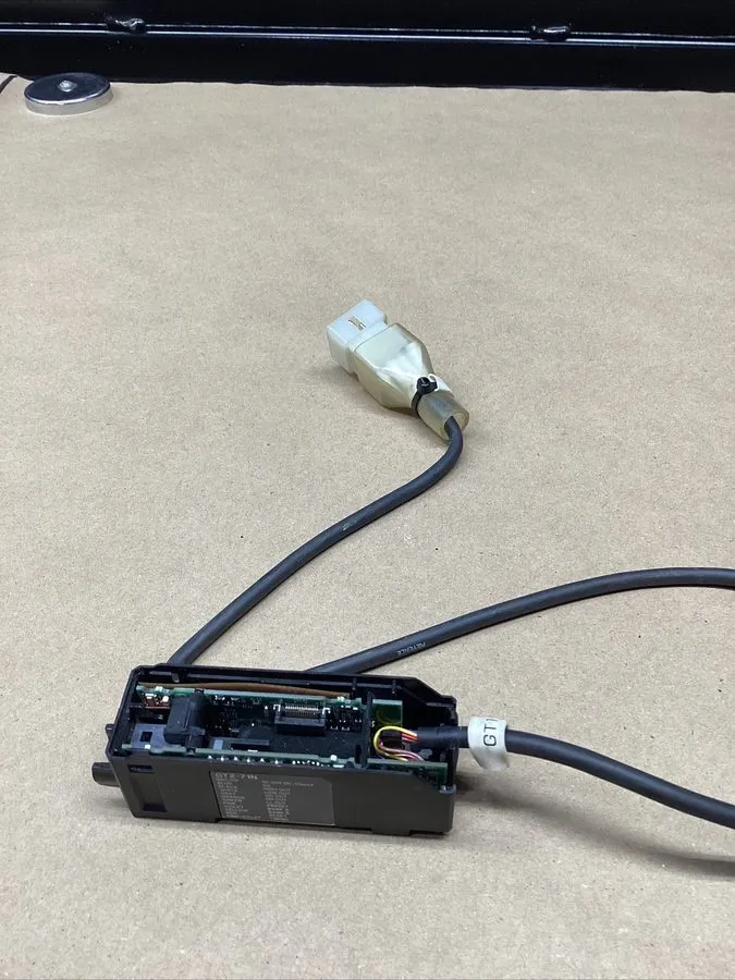 Датчик keyence Laser displacement sensor GT2-71N