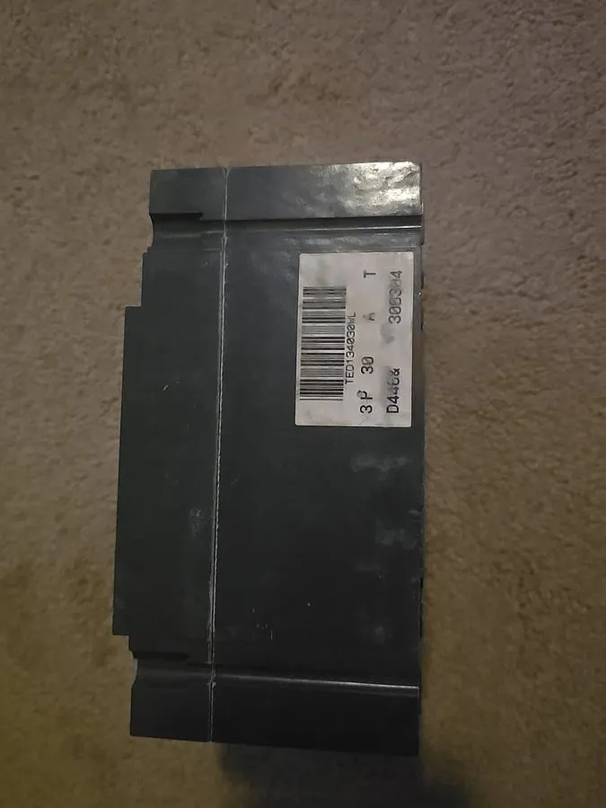 Автоматический выключатель TED134030WL GE CIRCUIT BREAKER MOLDED CASE 3P 3PH 30A