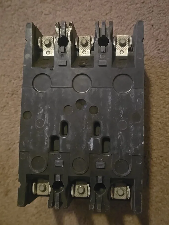 Автоматический выключатель GENERAL ELECTRIC TED134030WL 3 POLE 30 AMP 480v CIRCU — фото лота 2