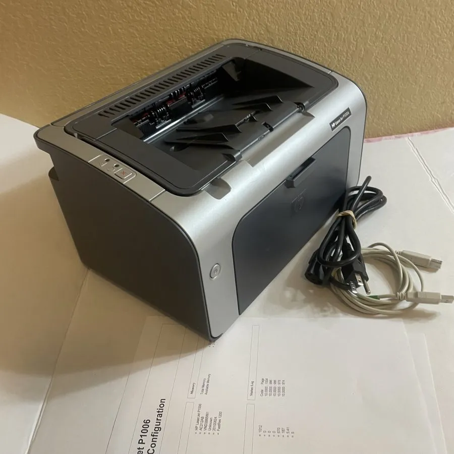 Лазерный принтер HP LaserJet P1006 Laser Printer in Great shape/ Low Page count