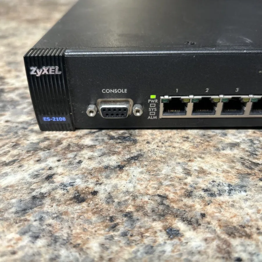 Коммутатор Zyxel ES-2108PWR 8+1 port Managed PoE Ethernet Switch — фото лота 1