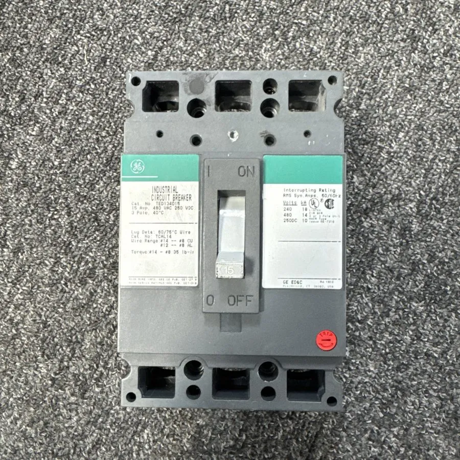Автоматический выключатель GE TED134015 15A 3-Pole 480V AC E-Frame Circuit Break — фото лота 1