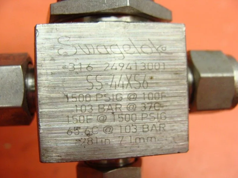 Клапан Swagelok SS-45S8 Stainless Steel Ball Valve 2500psig 1/2"